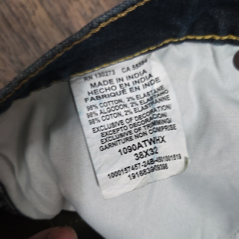 Wrangler Dark Blue Relaxed Fit Jeans - Picture 3 of 5
